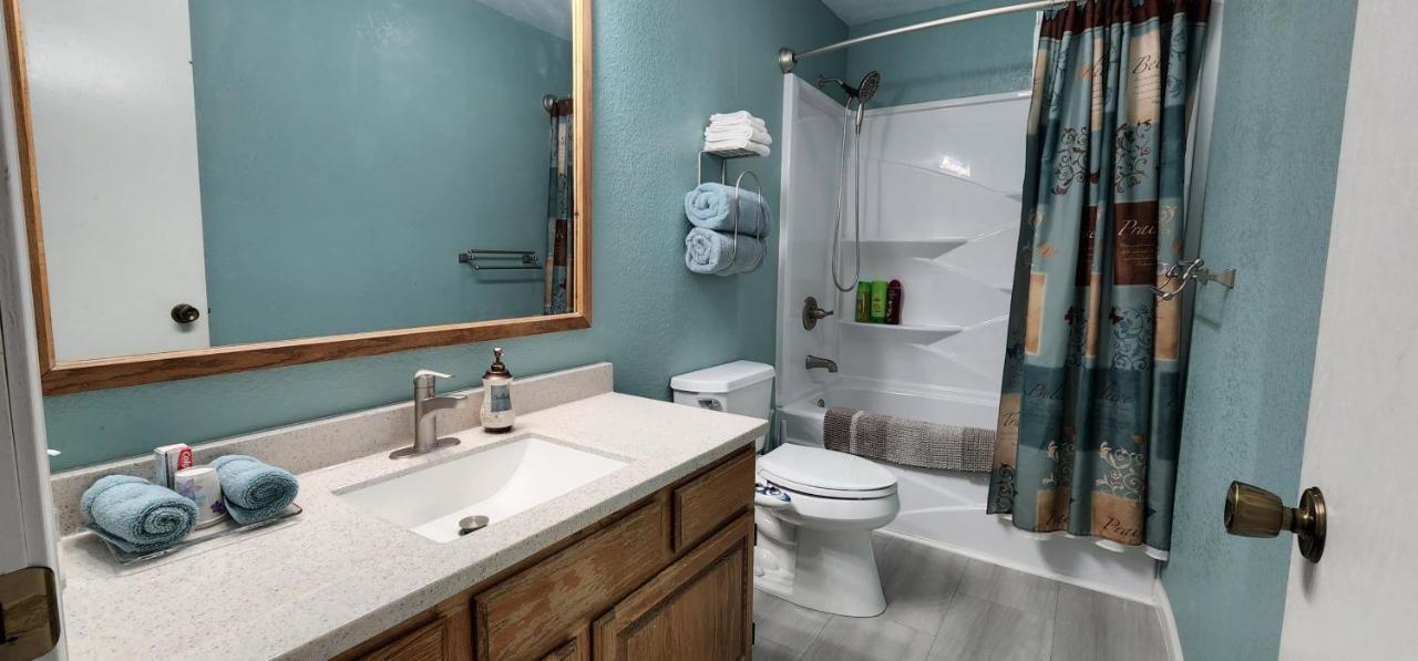 Trinity Escapes - Two Bedroom Two Bathroom Full Apartment Near Airport Анкоридж Экстерьер фото