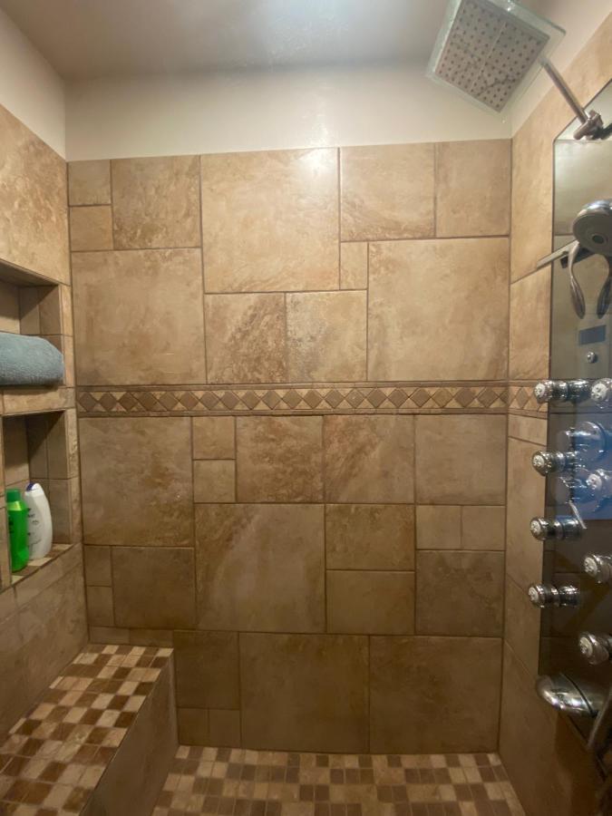 Trinity Escapes - Two Bedroom Two Bathroom Full Apartment Near Airport Анкоридж Экстерьер фото